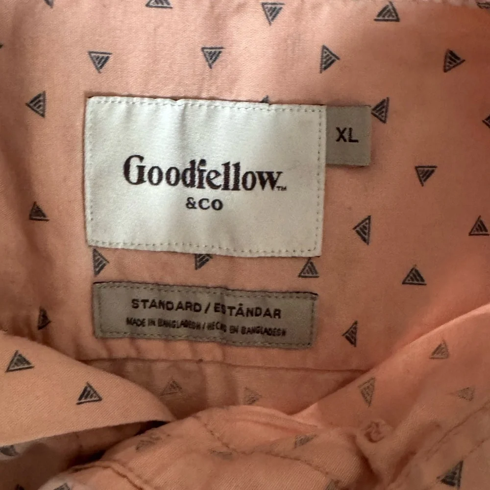 Goodfellow & Co Men’s Button‎ Down Shirt | Pink Triangle Print | Size XL - Picture 5 of 5